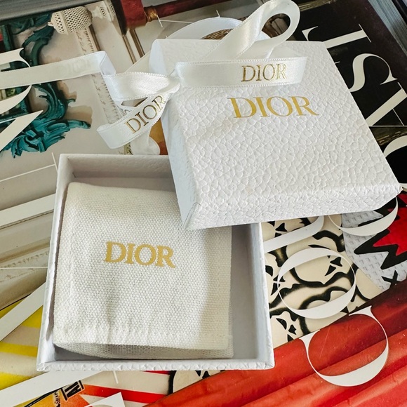 Authentic DIOR Tribal earrings. - Picture 5 of 6